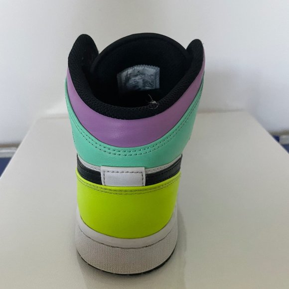Jordan 1 black and white with purble, turqouise and neon yellow accents - Picture 9 of 11